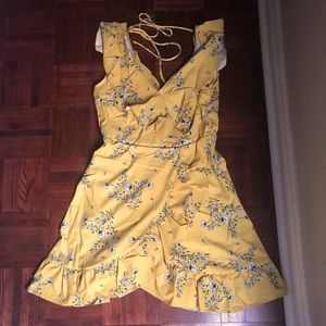 *SOLD* Zaful Summer Dress - Medium (Size 6)